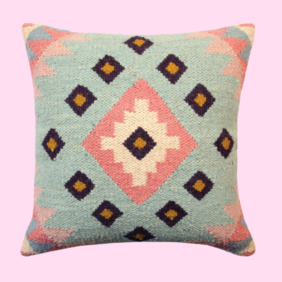 Som kilim pillows discount
